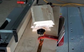 Механизм подъема пилы циркулярки